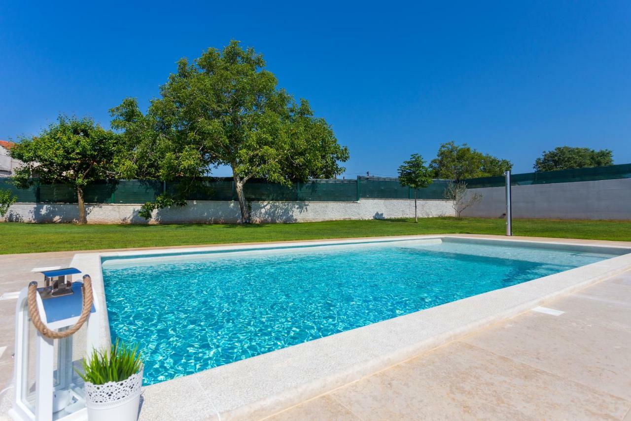 Villa Anavi Bicici Екстер'єр фото